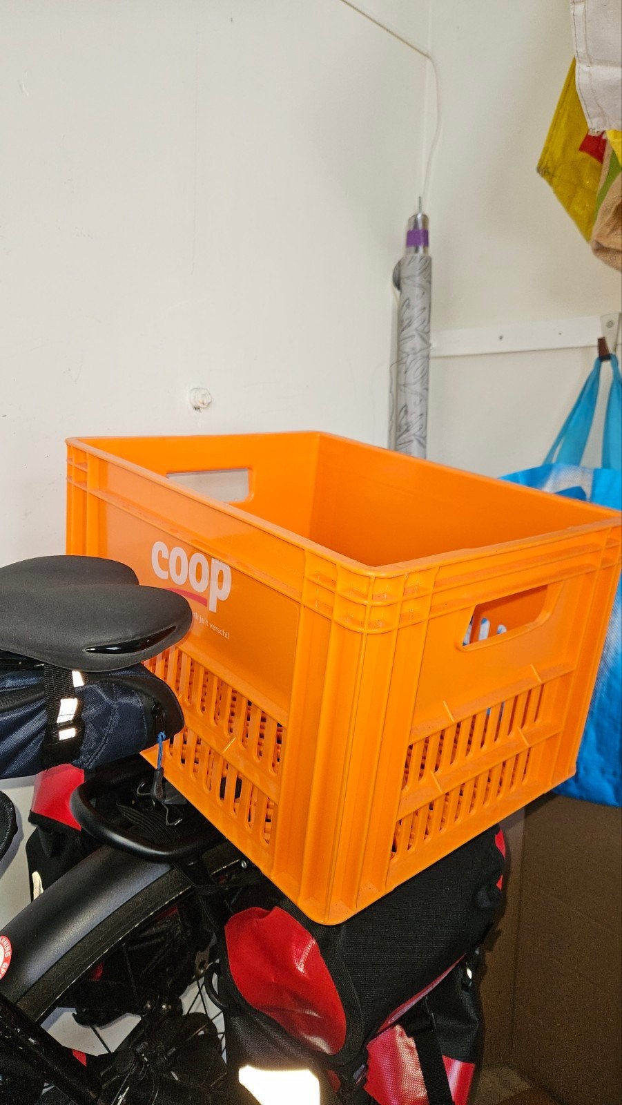 fietskrat  met racktime bevestiging. Degelijk, stevig., Ophalen of Verzenden