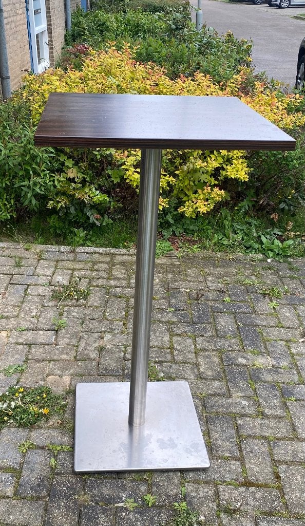 2 statafels, waarvan één zonder blad, RVS onderstel, Ophalen, Gebruikt