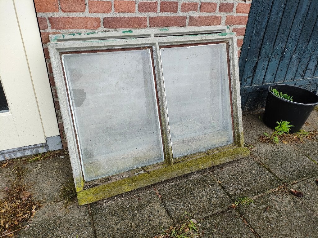 Betonnen stalramen 2 x, Ophalen, Gebruikt, Minder dan 80 cm, 80 tot 120 cm