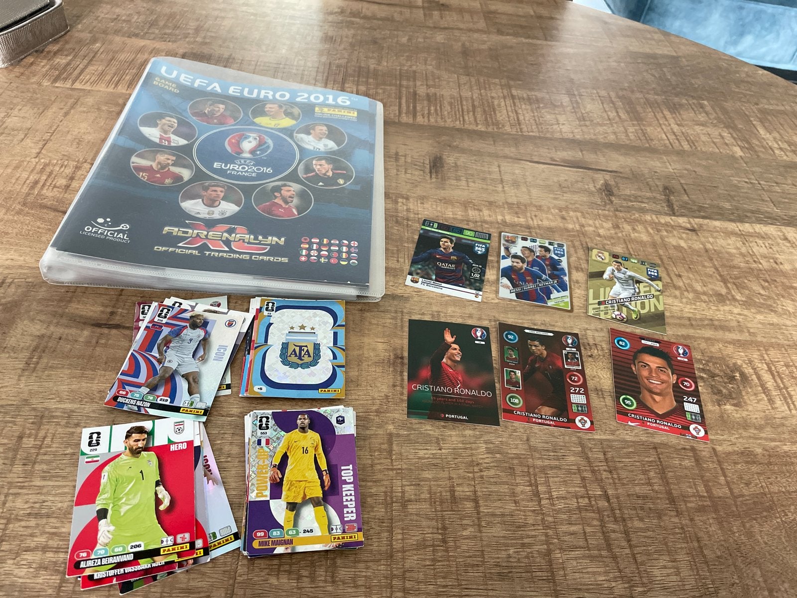Panini UEFA Euro 2016 Adrenaliyn plus wk 2026 messi ronaldo, Ophalen of Verzenden, Gebruikt, Buitenlandse clubs, Spelerskaart