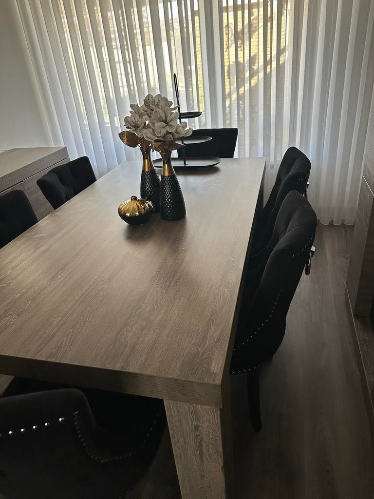 Compleet bijna nieuw eettafel en salontafel +tv kast, Ophalen of Verzenden, Zo goed als nieuw, 4 tot 6 stoelen