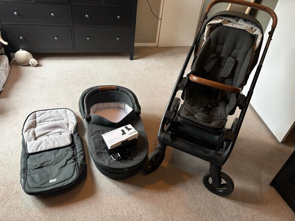 Mutsy Icon kinderwagen met reiswieg en zitje, Kinderen en Baby's, Kinderwagens en Combinaties, Ophalen, Zo goed als nieuw, Combiwagen