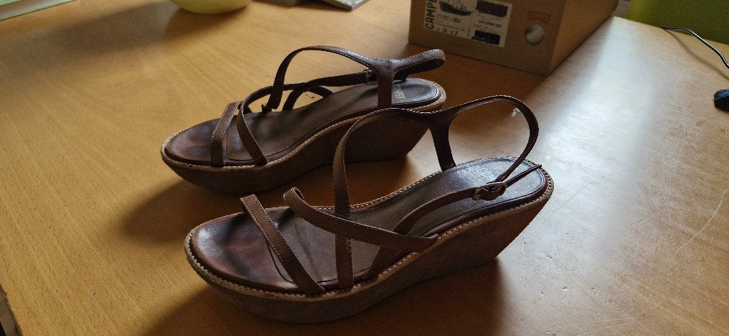 Open schoenen merk Camper, Kleding | Dames, Schoenen, Bruin, Camper, Ophalen of Verzenden, Zo goed als nieuw