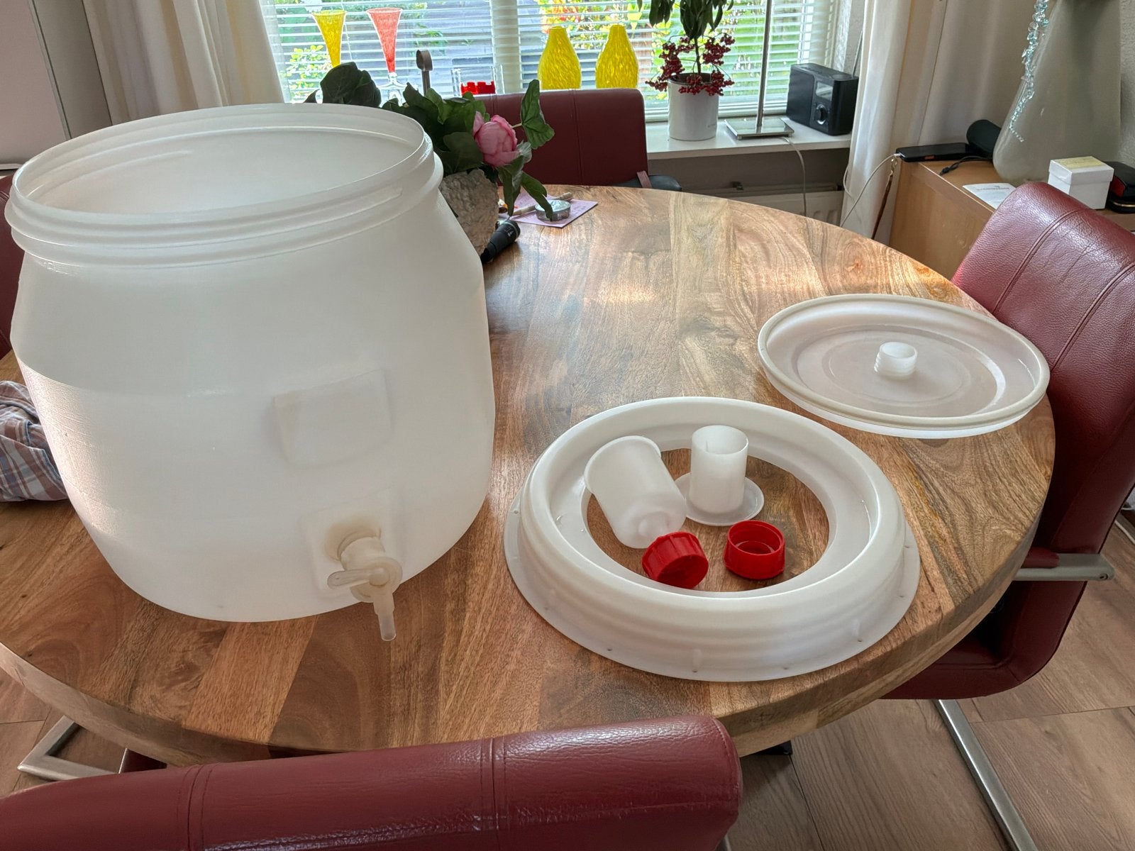 Wijnmaakset: 2 vaten (25L), compleet met extra's, Ophalen of Verzenden, Zo goed als nieuw