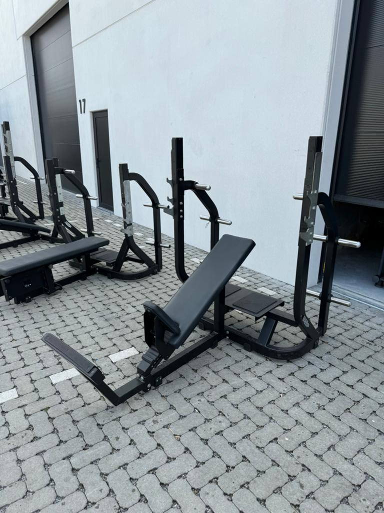 Technogym Pute strength set bench press !!!, Ophalen, Zo goed als nieuw, Fitnessbank