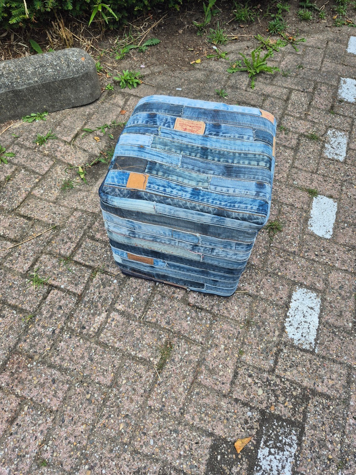Levi's spijkerstof poef - uniek en handgemaakt, Minder dan 50 cm, Gebruikt, Minder dan 50 cm, Ophalen of Verzenden
