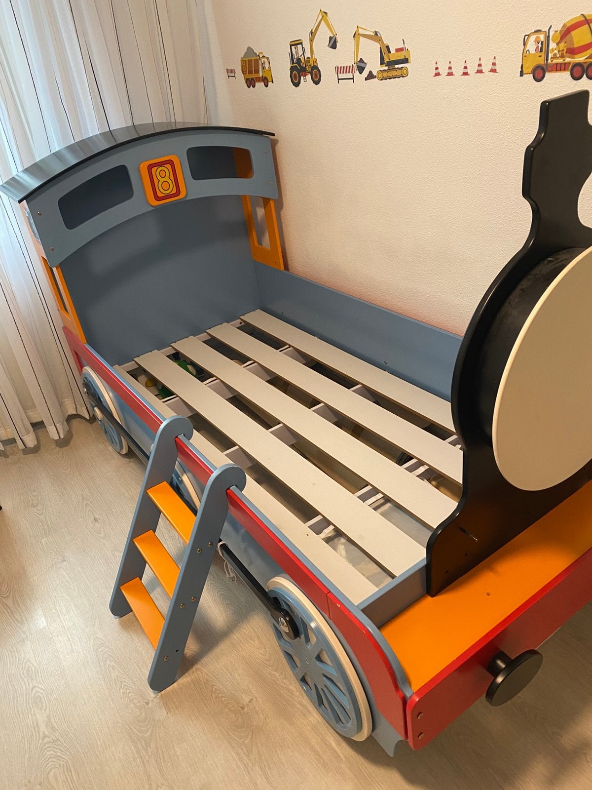 Unieke peuterbed , kleuterbed , Thomas de treinbed!!!, Kinderen en Baby's, Ophalen, 85 tot 100 cm, Zo goed als nieuw, Lattenbodem