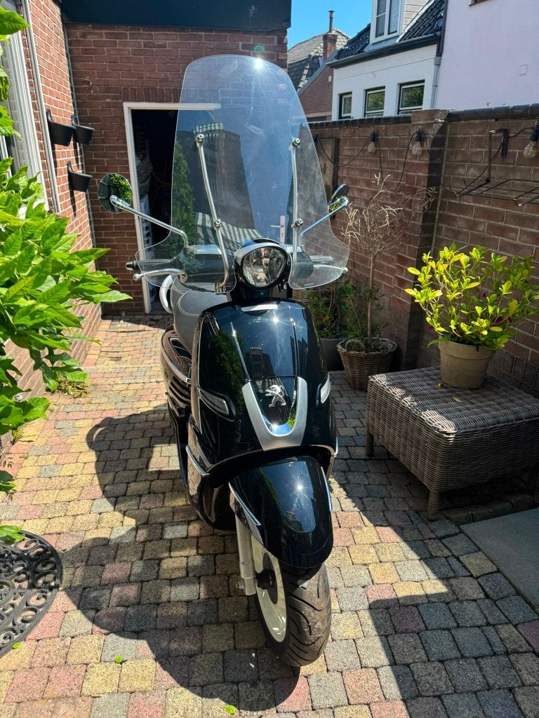 Peugeot Django 2016 1216 km, Fietsen en Brommers, Scooters | Peugeot, Ophalen, Overige modellen, Maximaal 45 km/u, Zo goed als nieuw