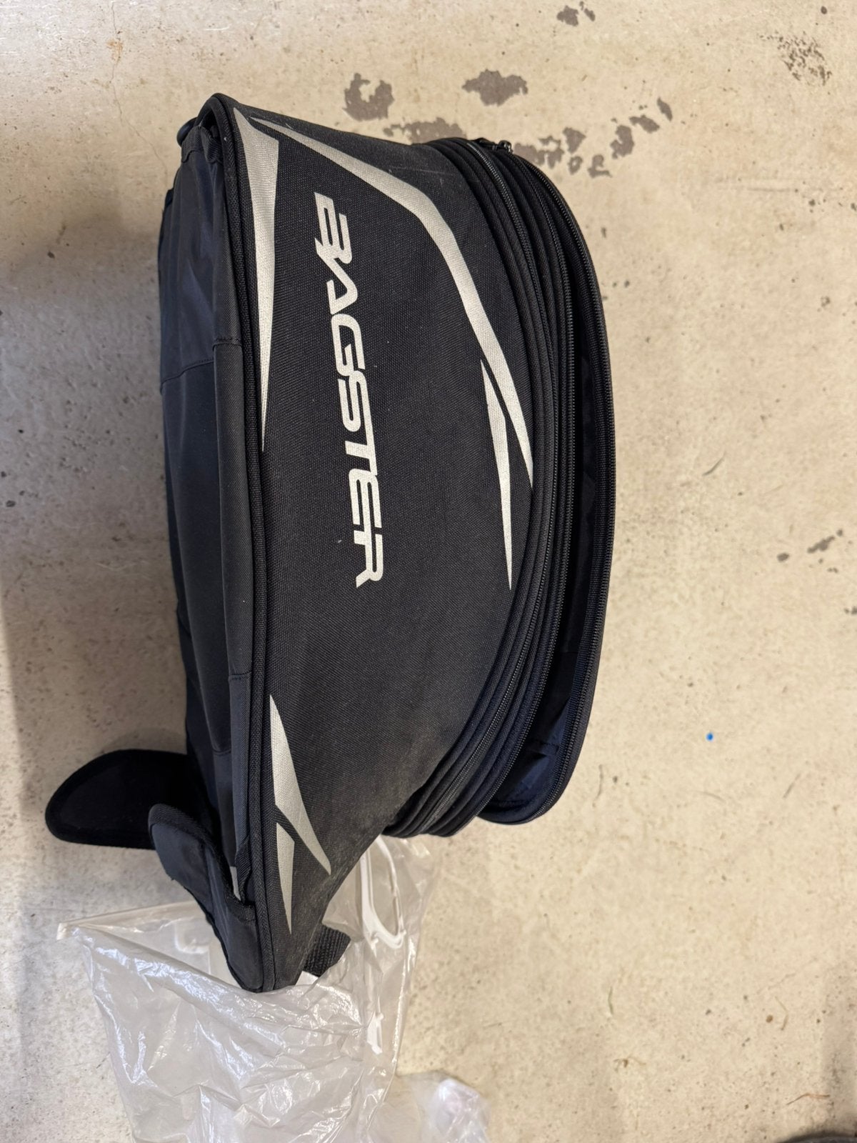 Bagster motortanktas / tanktas zwart uitbreidbaar, Ophalen of Verzenden, Zo goed als nieuw