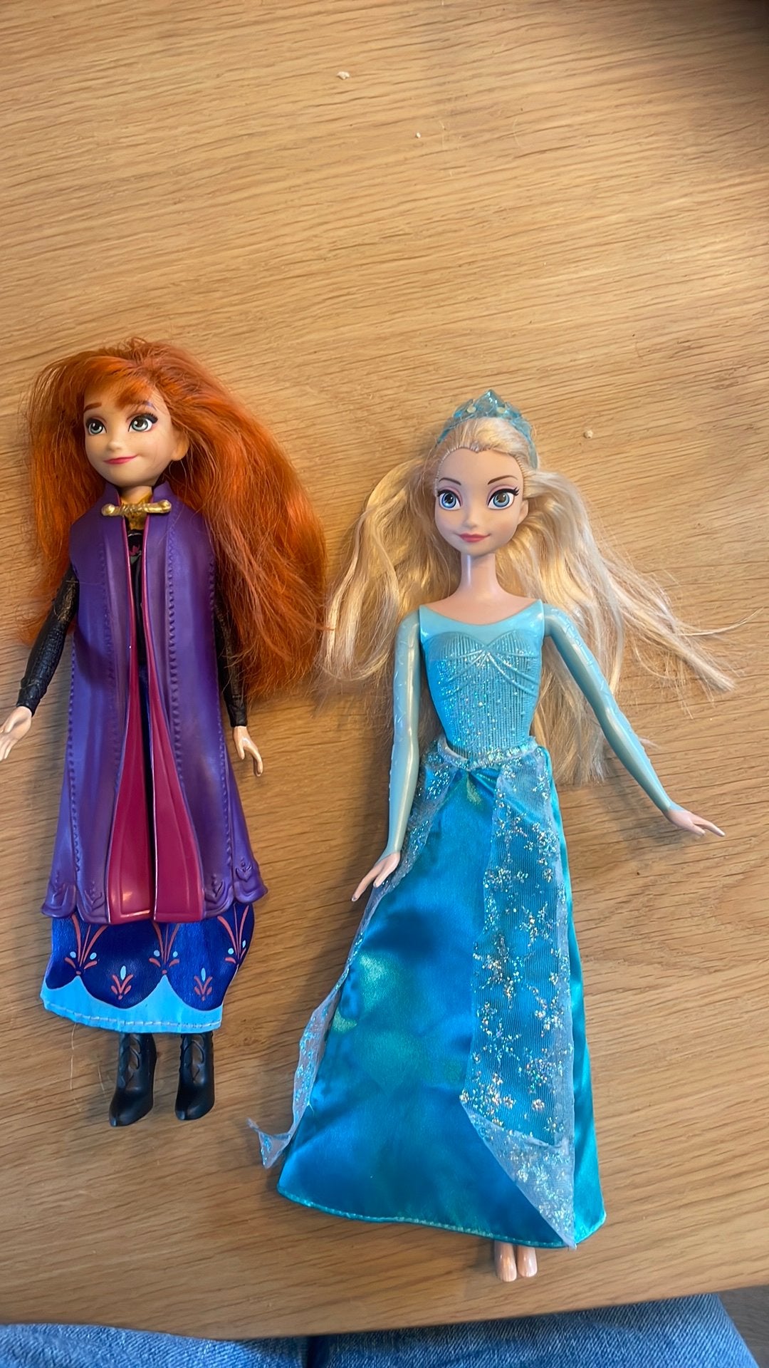 Elsa en Anna barbie poppen, Ophalen of Verzenden, Gebruikt, Overige typen