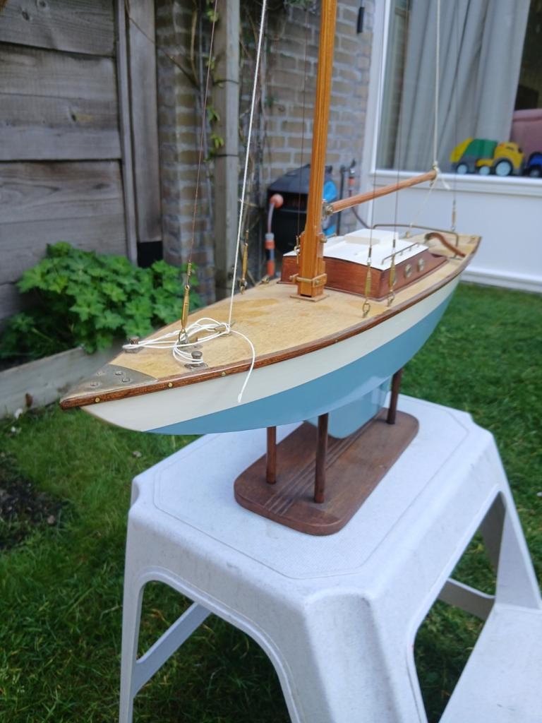Oude zeilboot, Hobby en Vrije tijd, Modelbouw | Boten en Schepen, Ophalen, Gebruikt