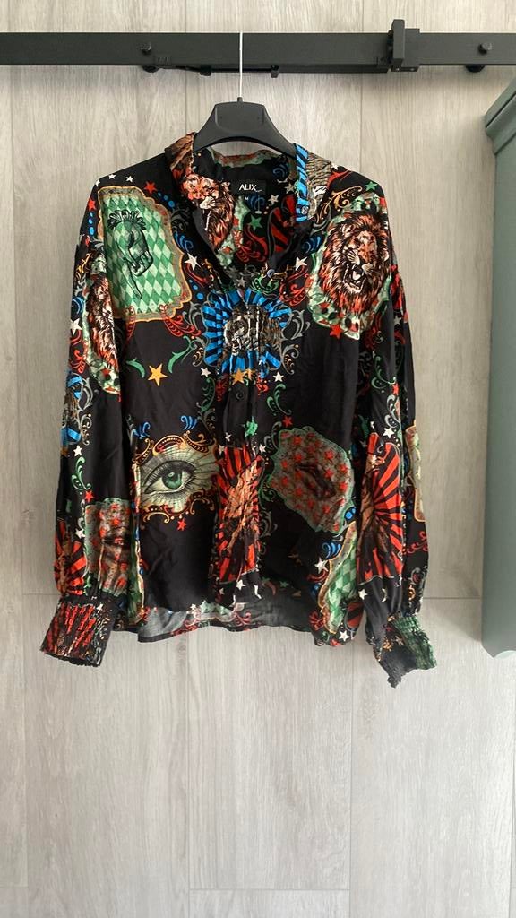 Mooie blouse maat m, Kleding | Dames, Ophalen of Verzenden, Zo goed als nieuw