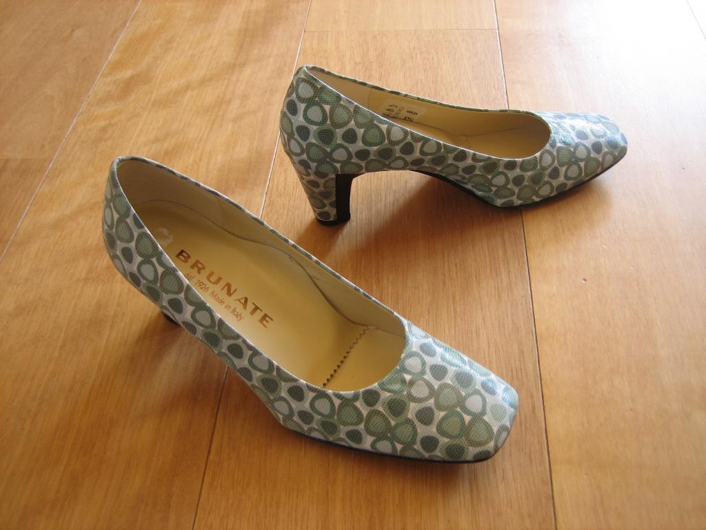 Zeer aparte pumps Italiaanse Design: BRUNATE 37-38 snazzeys, Pumps, Verzenden, Brunate, Nieuw