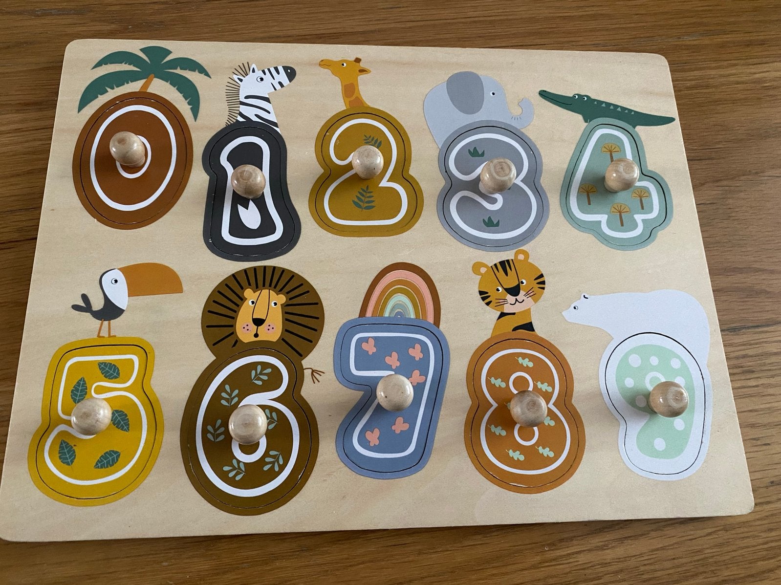 Houten cijferpuzzel met dieren en knoppen, Ophalen of Verzenden, Zo goed als nieuw, Puzzelen