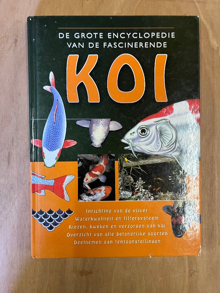 Boek:  De grote encyclopedie van de KOI, Ophalen of Verzenden, Gelezen, Vissen