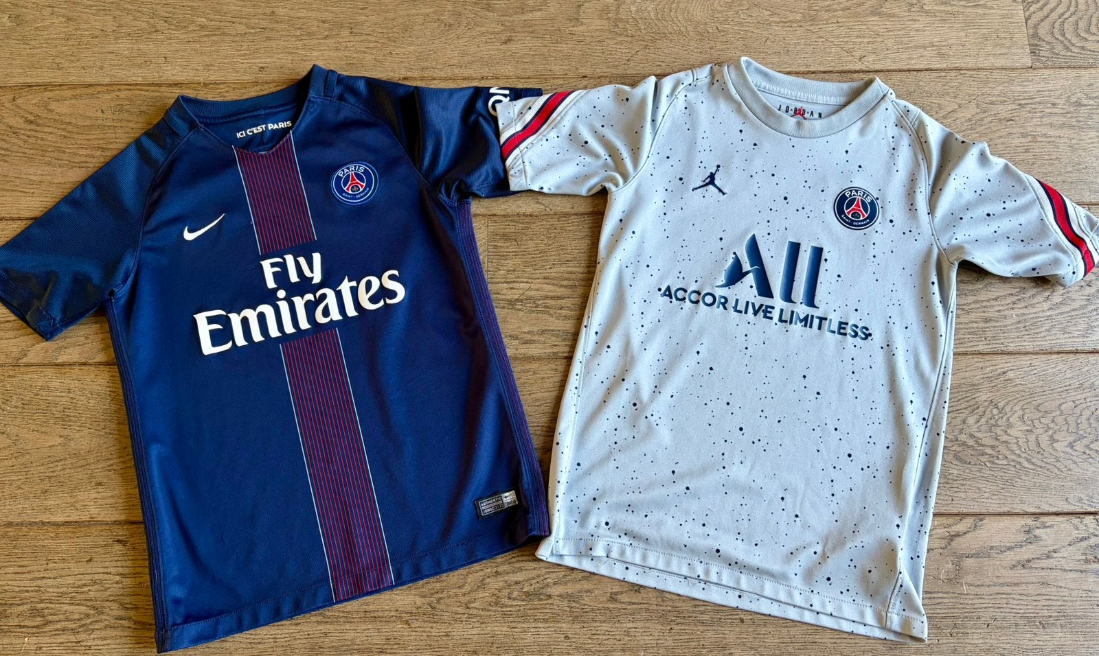 2 Paris Saint Germain voetbalshirt L 147/158, Sport en Fitness, Voetbal, Maat XS of kleiner, Ophalen of Verzenden, Zo goed als nieuw