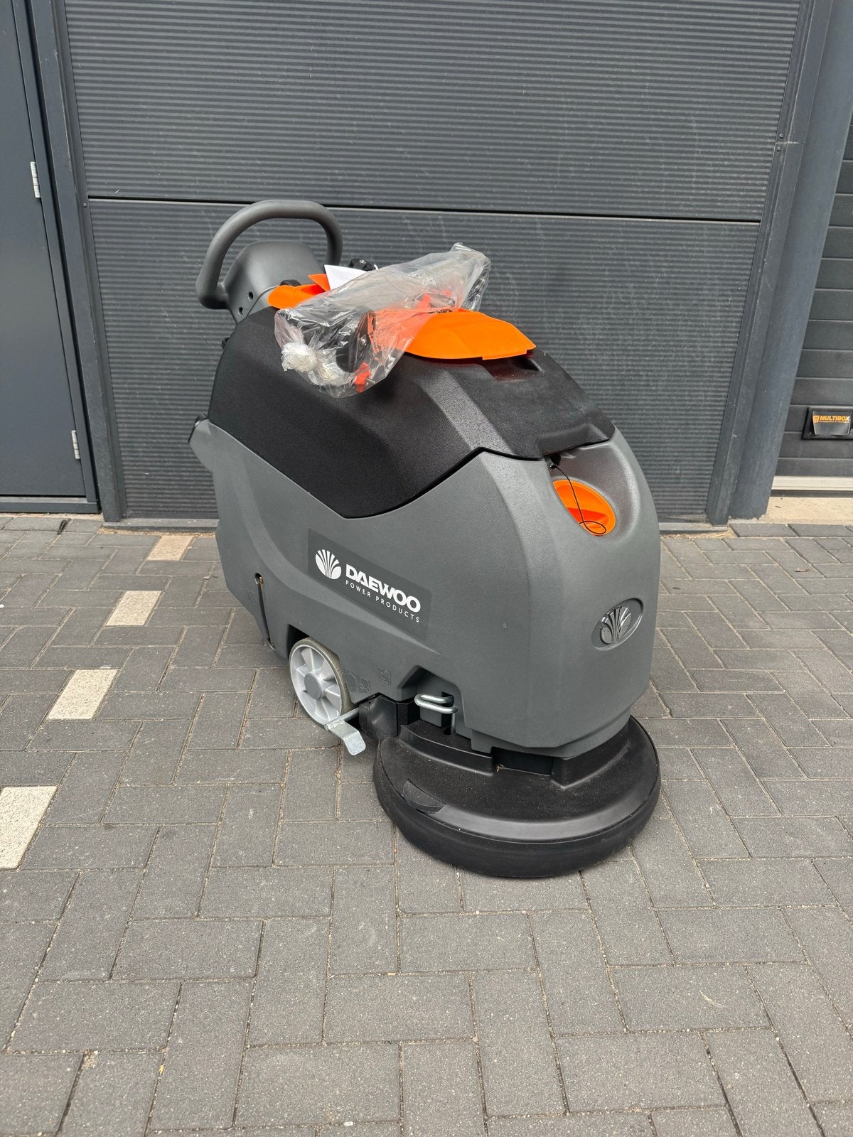 Daewoo Schrob dafl55a - nieuw nergens goedkoper, Ophalen of Verzenden, Nieuw, Schrobmachine