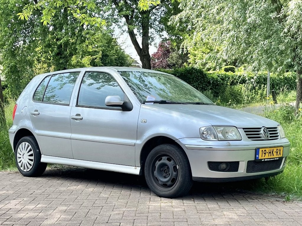 Volkswagen Polo 2001 Zilvergrijs 5 versn. (44kW) 161.000 km., Auto's, Voorwielaandrijving, Stof, 4 cilinders, 58 pk