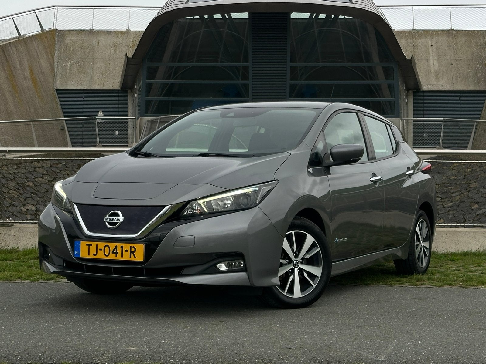 Nissan Leaf Electric 40kWh 2018 Grijs | 86% SOH | ADBT CRUIS