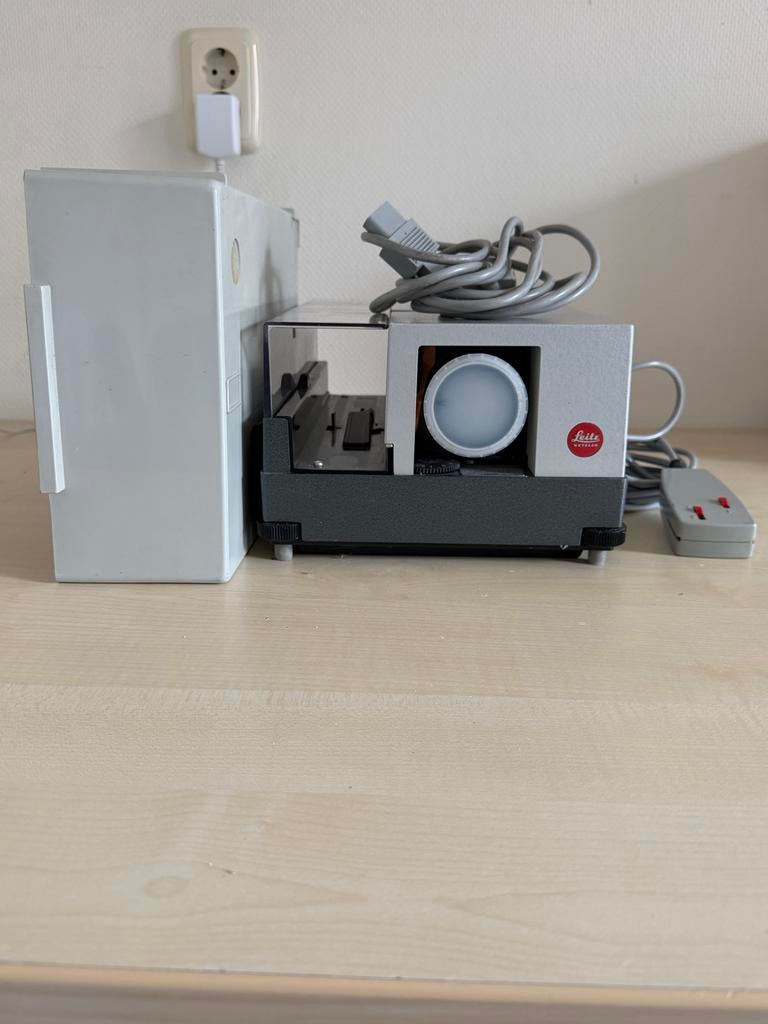 Leitz Pradovit Color Projector - Vintage Diaprojector, Ophalen, Gebruikt