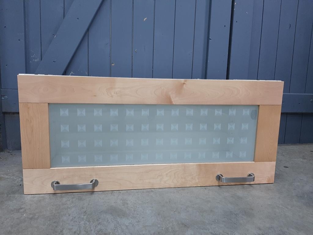 Gratis Ikea keukenkast met glazen schapverdeling, Huis en Inrichting, Ophalen, Met plank(en), Minder dan 50 cm, Gebruikt