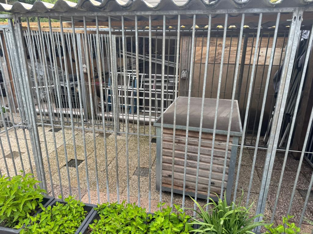 Hondenkennel, Dieren en Toebehoren, Hondenhokken, Hondenkennel, 110 cm of meer, 100 cm of meer, Ophalen of Verzenden