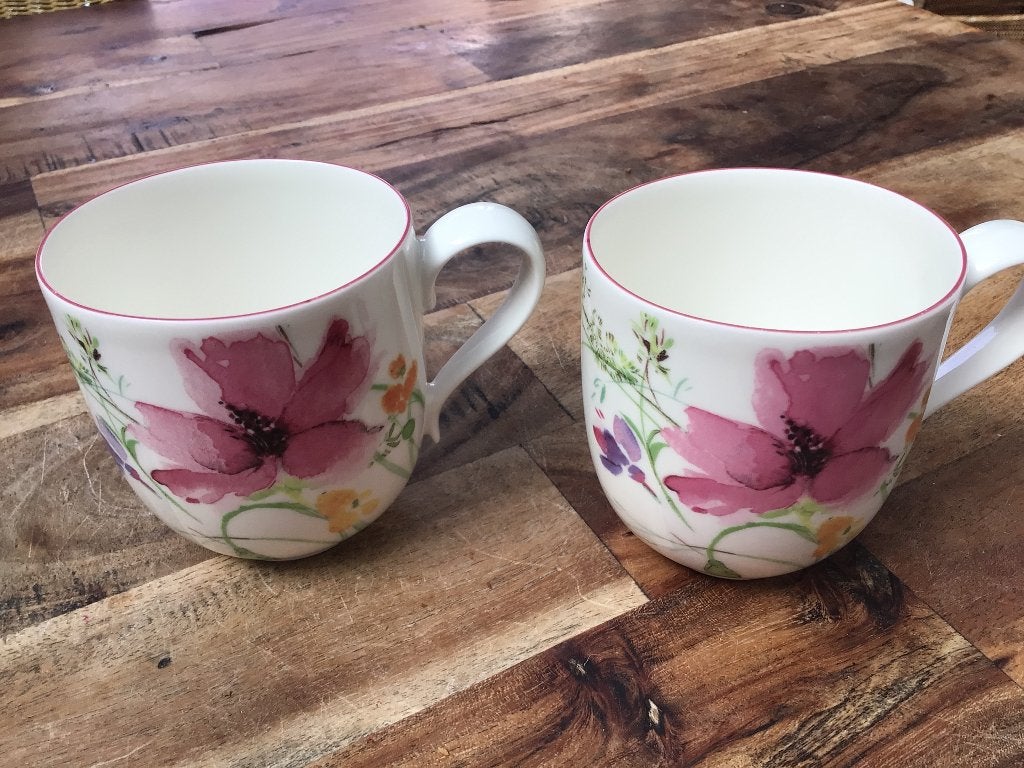 Villeroy en Boch Mariefleur basic  mokken 2 st.€10 p.st., Zo goed als nieuw, Porselein, Landelijk/Boerenbont, Villeroy & Boch