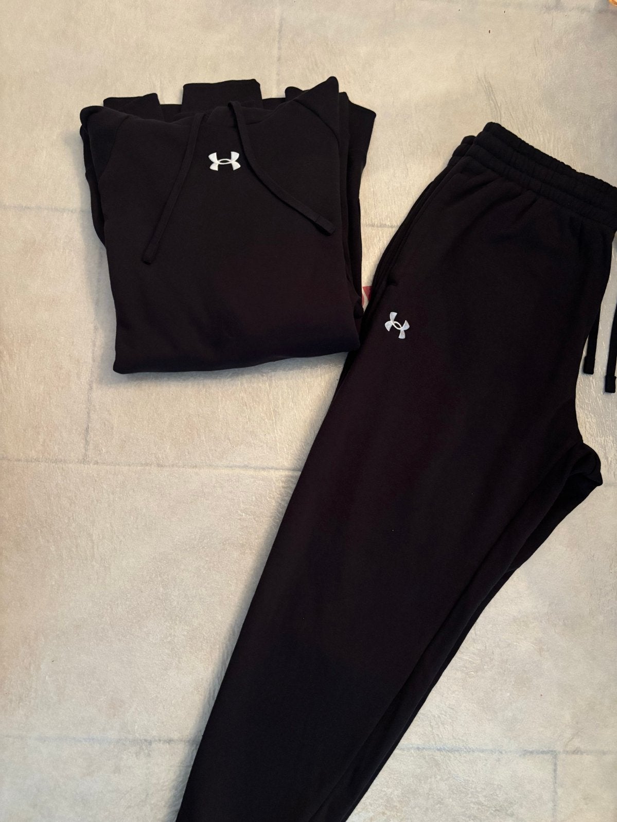 Nieuw Under Armour Trainingspak - Hoodie & Joggingbroek, Kleding | Heren, Zwart, Ophalen of Verzenden, Algemeen, Maat 56/58 (XL)