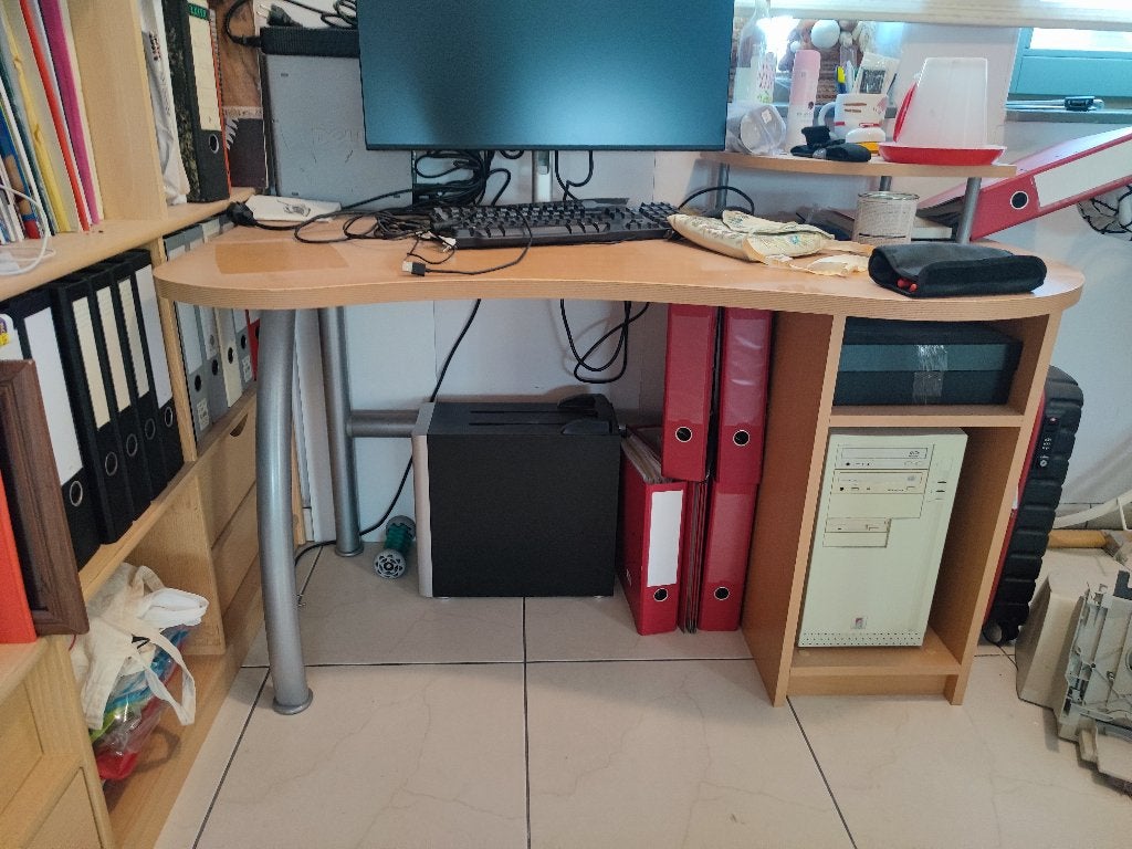 Bureau tafel, Ophalen, Bruin, Zo goed als nieuw, 130 cm
