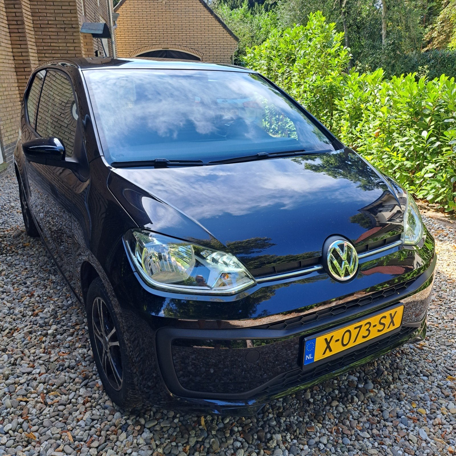 Volkswagen up! 2018, 34.000km, Voorwielaandrijving, 4 stoelen, Zwart, 24 km/l