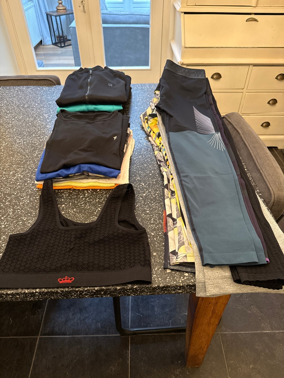 Sportkleding pakket: tops, leggings en sport-bh, Zwart, Fitness of Aerobics, Gedragen, Ophalen
