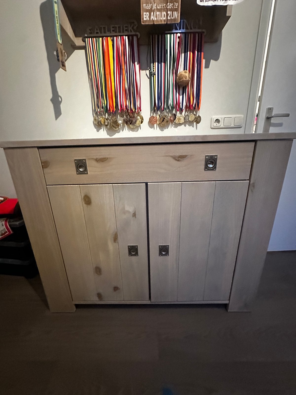 Steiger Houten kast met lade en deuren - Zo goed als nieuw, Ophalen, 100 tot 150 cm, Zo goed als nieuw, Met lade(s)