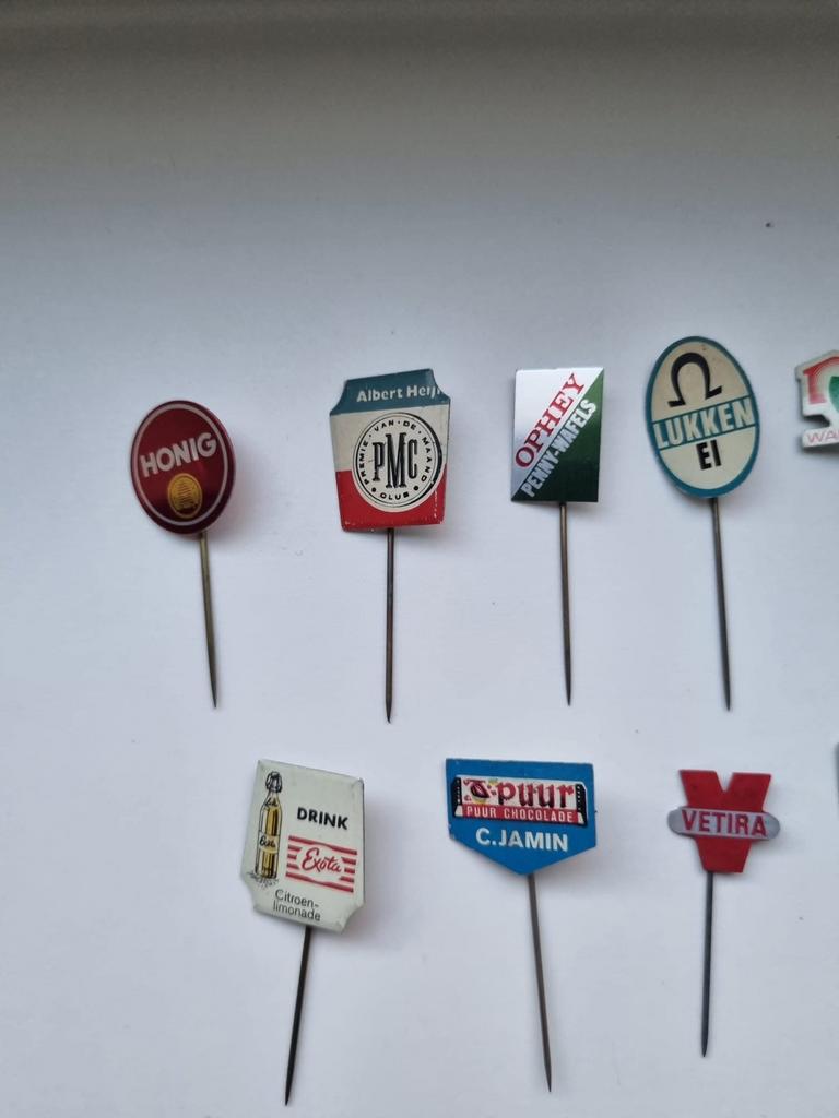 Verschillende speldjes, Ophalen of Verzenden, Gebruikt, Overige onderwerpen, Speldje of Pin