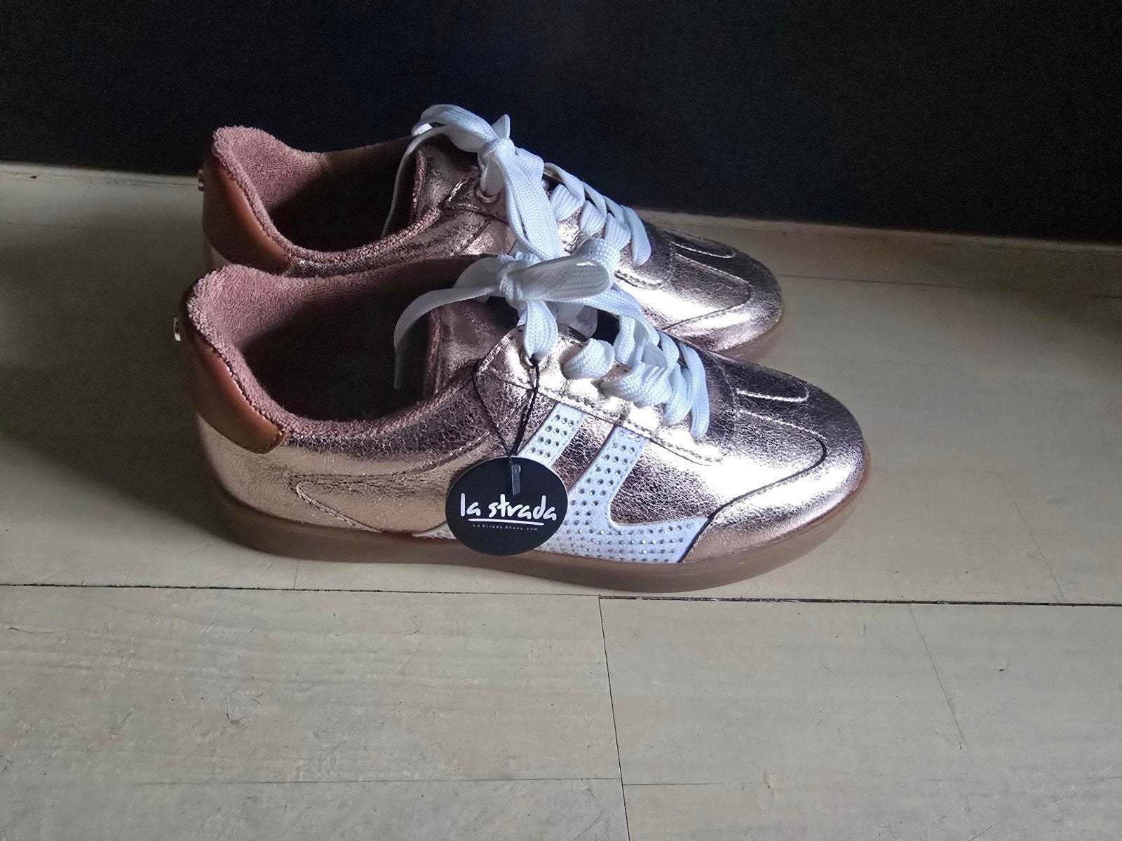 nieuw lady strada gouden sneakers 38, Ophalen of Verzenden, Nieuw, Overige kleuren, Sneakers of Gympen
