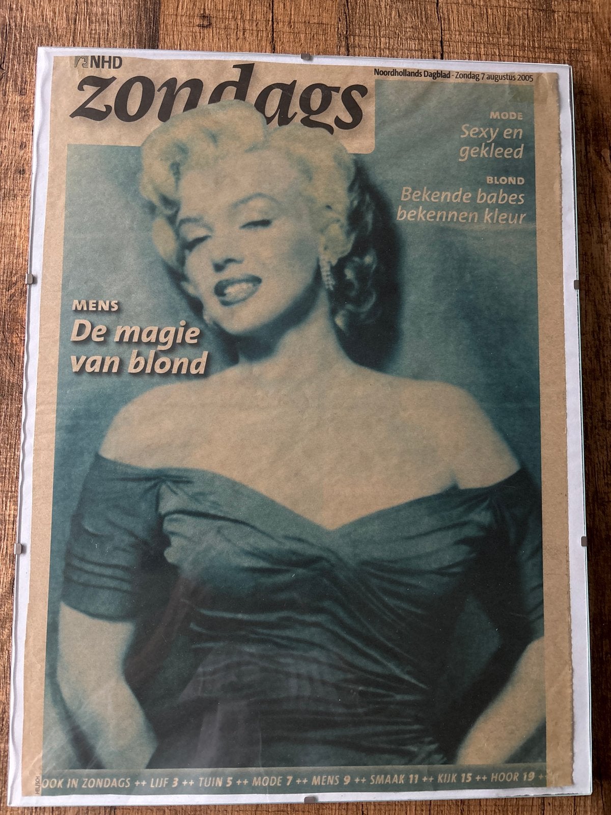Zondagskrant 2005 - Marilyn Monroe cover in een lijst, Ophalen, Gelezen, Krant