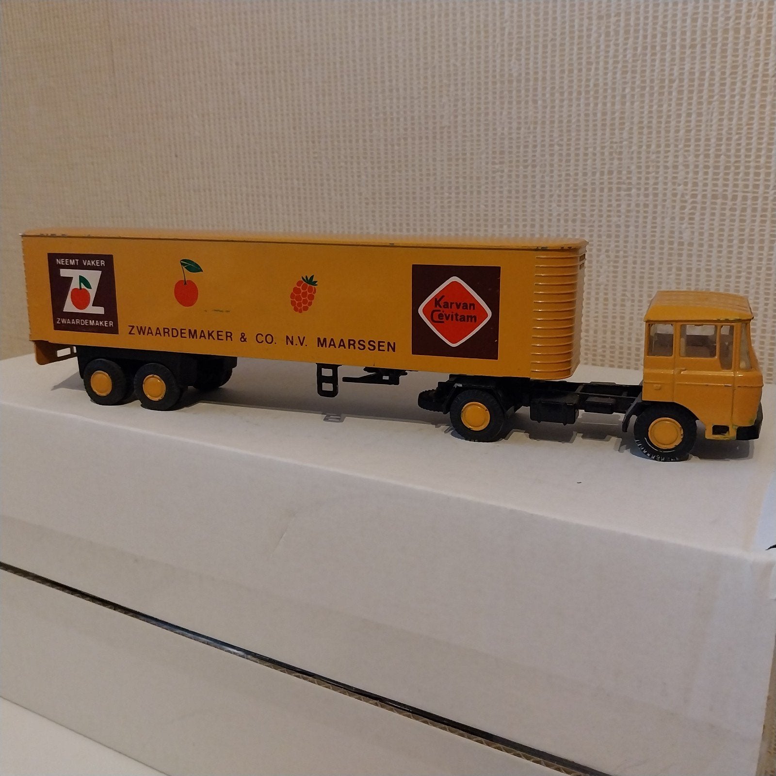 Lion Toys DAF 2600 truck met oplegger  Karvan Cevitam, Ophalen of Verzenden, Gebruikt, Bus of Vrachtwagen, Lion Toys