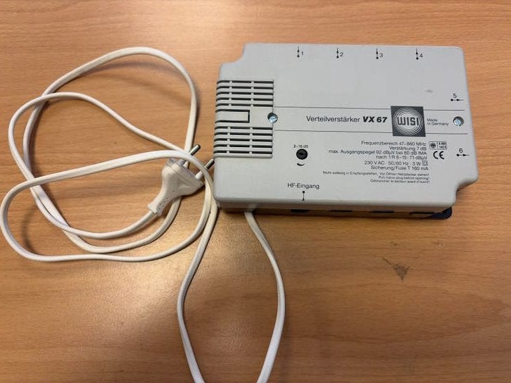 WISI VX 67 XA Verdeelversterker, Ophalen of Verzenden, Gebruikt, Minder dan 2 meter, Overige kabels