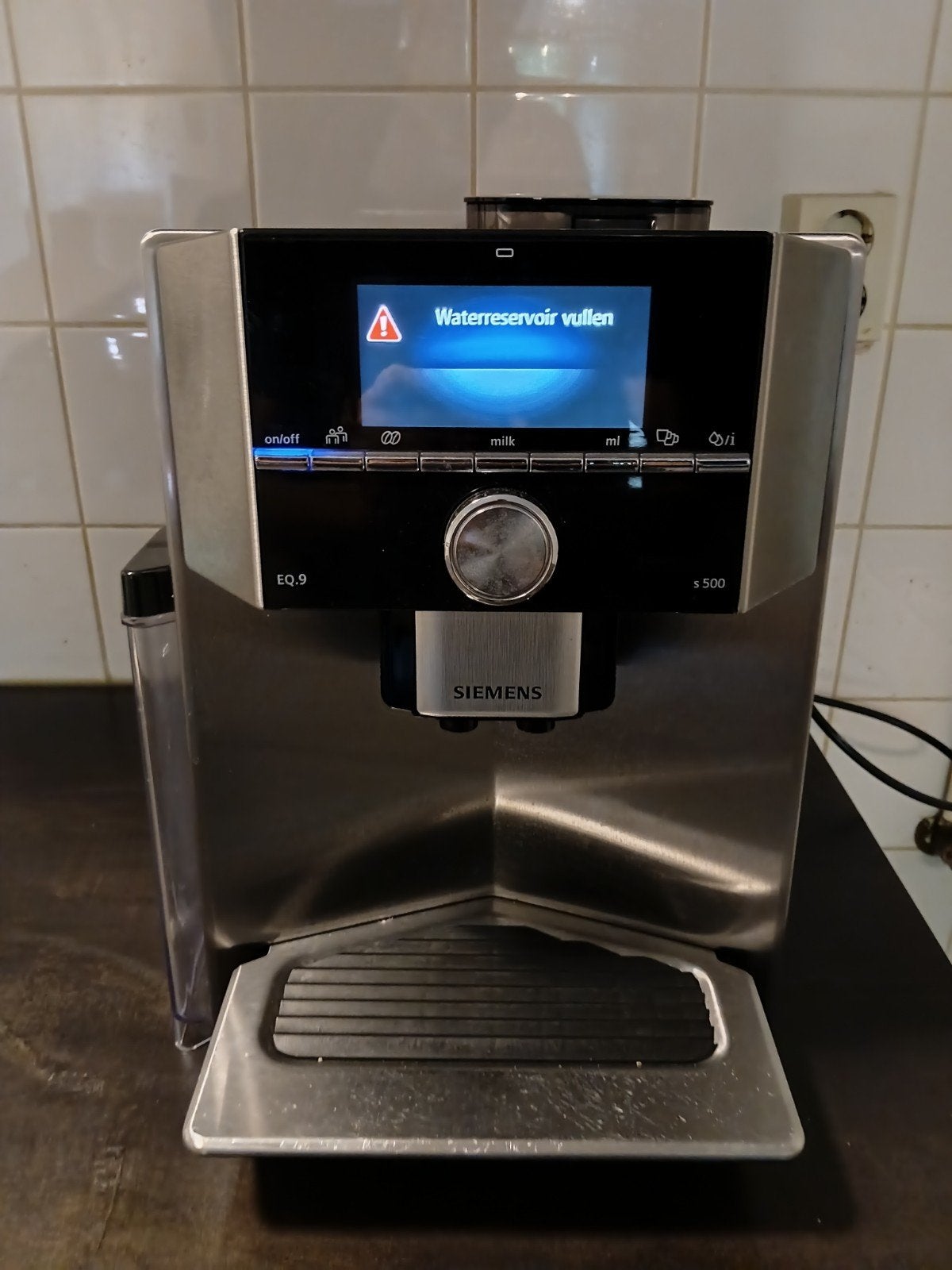Siemens EQ.9 S500 volautomatische koffiemachine, Ophalen, Afneembaar waterreservoir, Gebruikt, 10 kopjes of meer