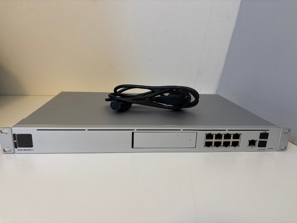 Unifi Dream Machine Pro / UDM-Pro (Ubiquiti), Computers en Software, Ophalen of Verzenden, Gebruikt