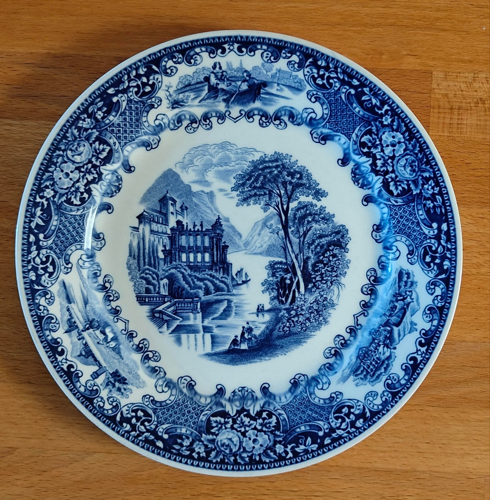 Royal Sphinx Cambridge Old England Bord - Blauw, 24 cm, Ophalen of Verzenden