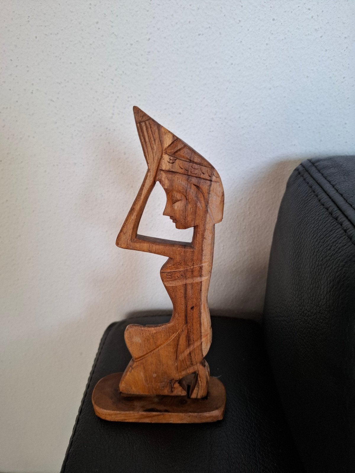 handgesneden beeldje, biddende vrouw, Indonesië jaren 80., Ophalen of Verzenden