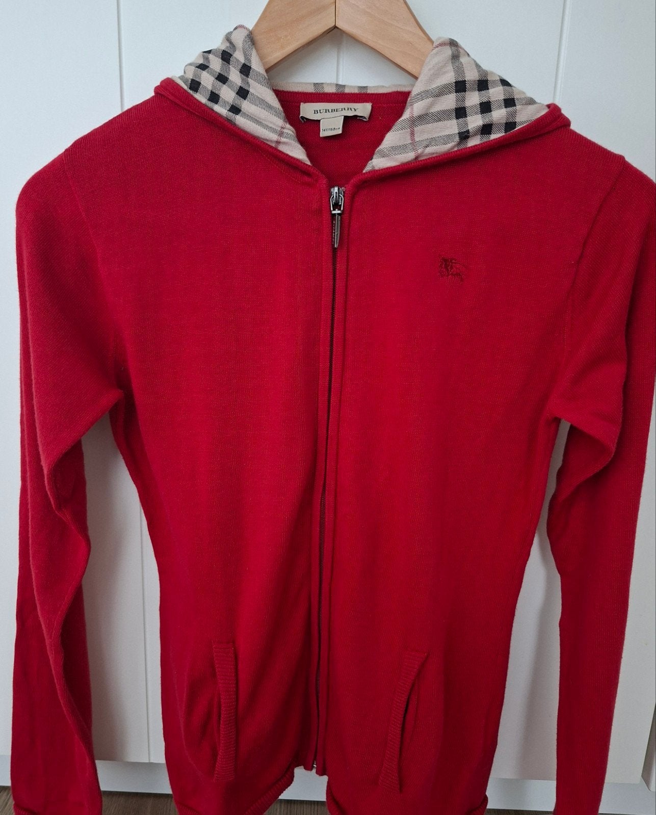 Burberry hoody vest, Kleding | Dames, Ophalen, Gedragen, Maat 34 (XS) of kleiner, Rood