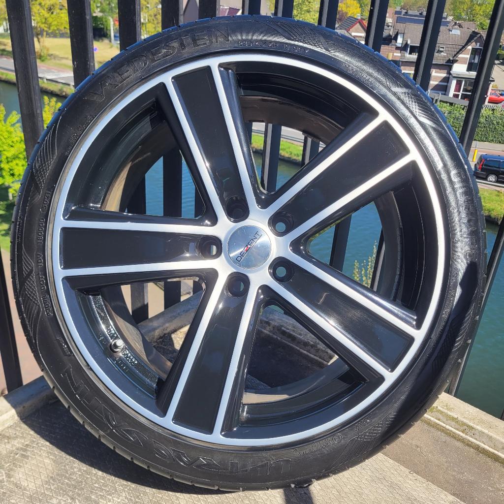 velgen nissan qashqai 5x114.3 19 inch +banden, Auto-onderdelen, Banden en Velgen, 19 inch, Velg(en), Ophalen of Verzenden, 235 mm