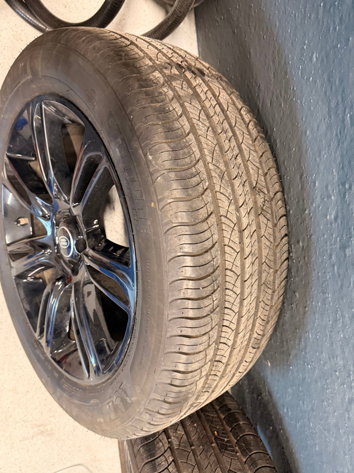 Originele Land Rover Velar 20 inch velgen met banden, Auto-onderdelen, Banden en Velgen, Ophalen, Gebruikt, Banden en Velgen, Terreinwagen