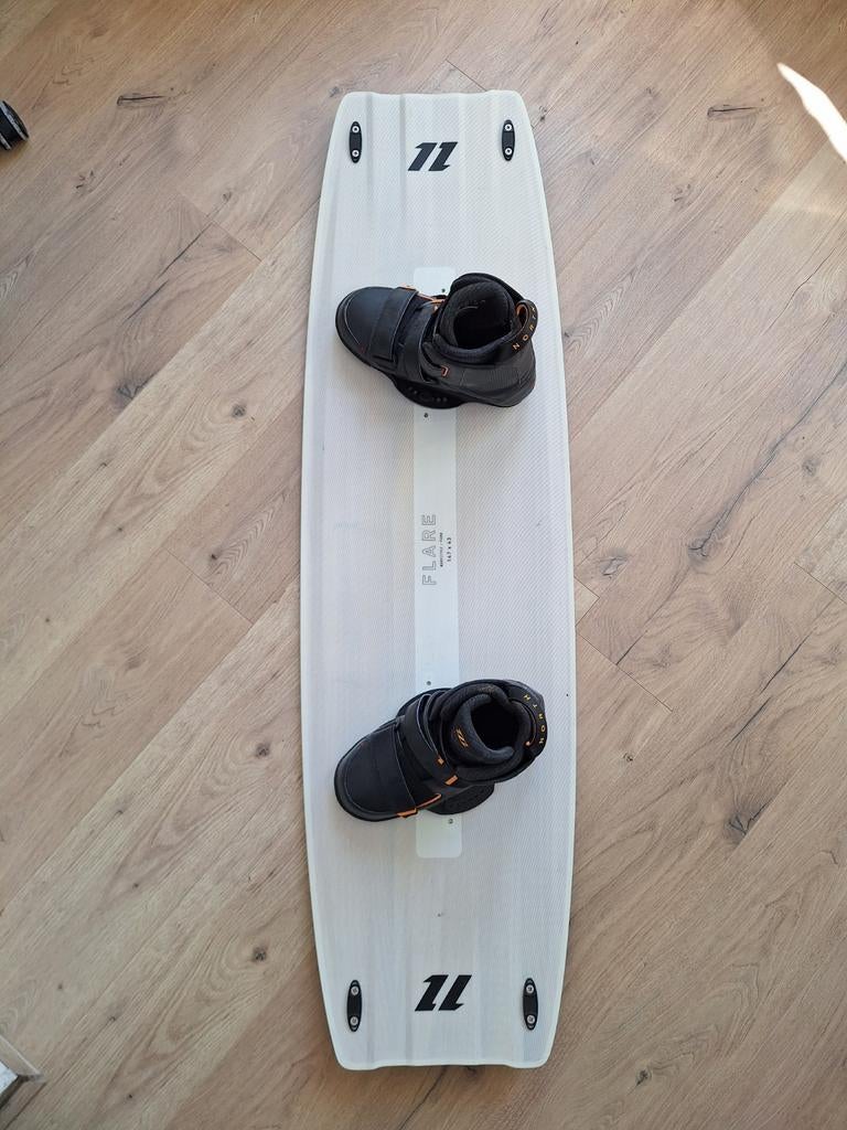 North Flare 147 x 43 Kiteboard (zonder boots), Watersport en Boten, Gebruikt, Twintip, Kiteboard, Ophalen of Verzenden