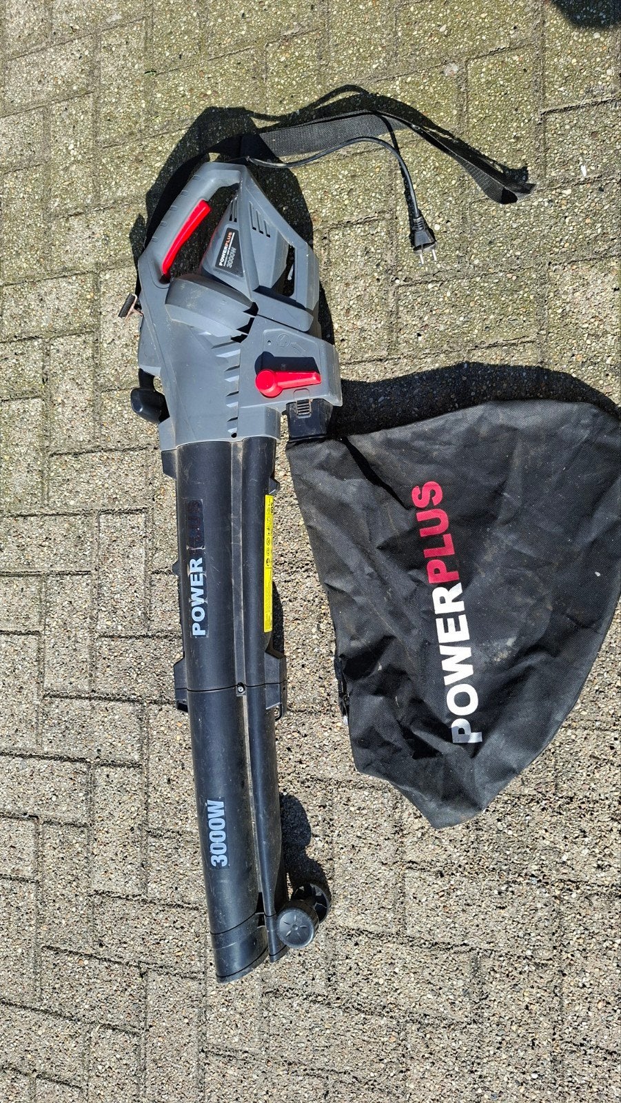 Powerplus POWEG9011 Bladblazer/Bladzuiger 3000W, Ophalen, Gebruikt, Met opvangzak, Handgedragen