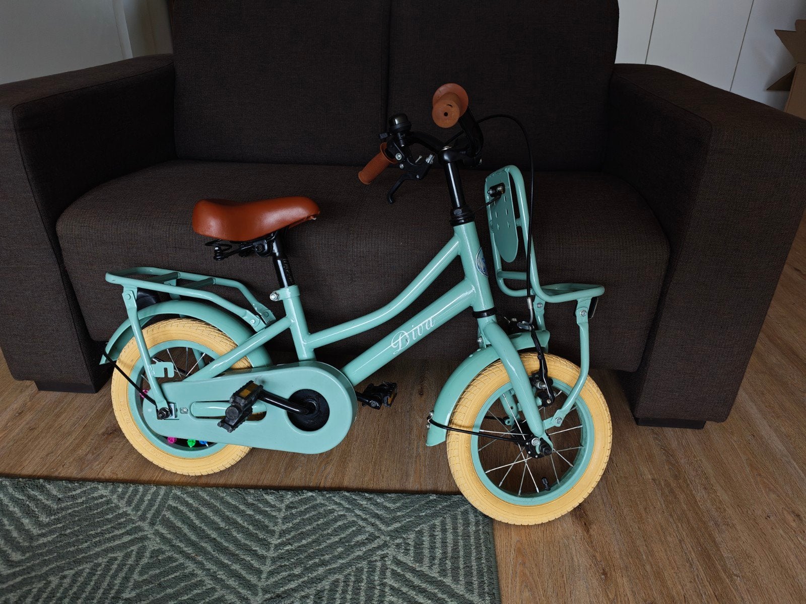 Kinderfiets Diva 12 inch, Fietsen en Brommers, Fietsen | Kinderfietsjes, Ophalen, Terugtraprem, Zijwieltjes, Diva