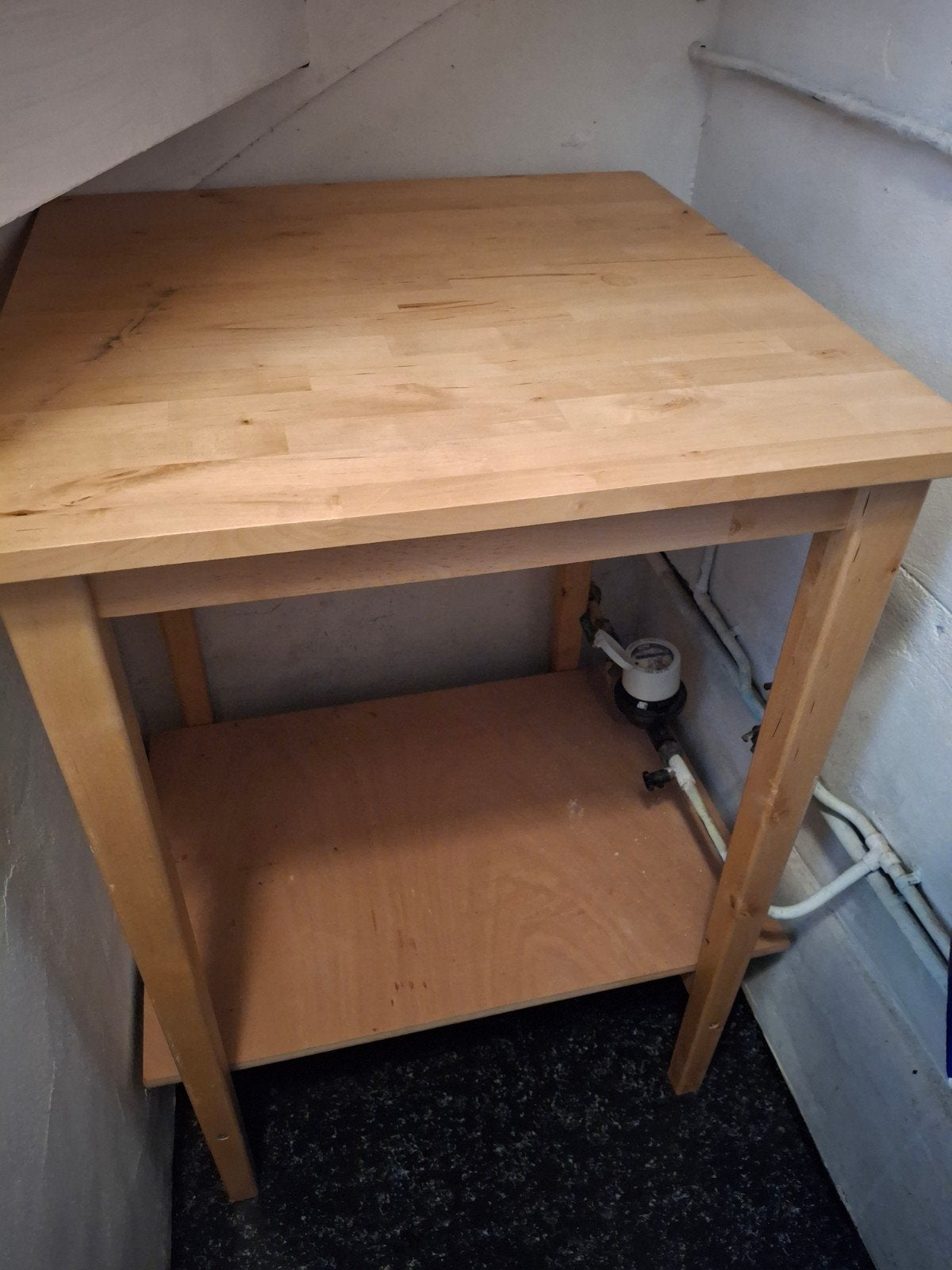 Ikea houten bijzettafel met losse opbergplank, Ophalen, 50 tot 100 cm, Tot twee personen, 50 tot 100 cm