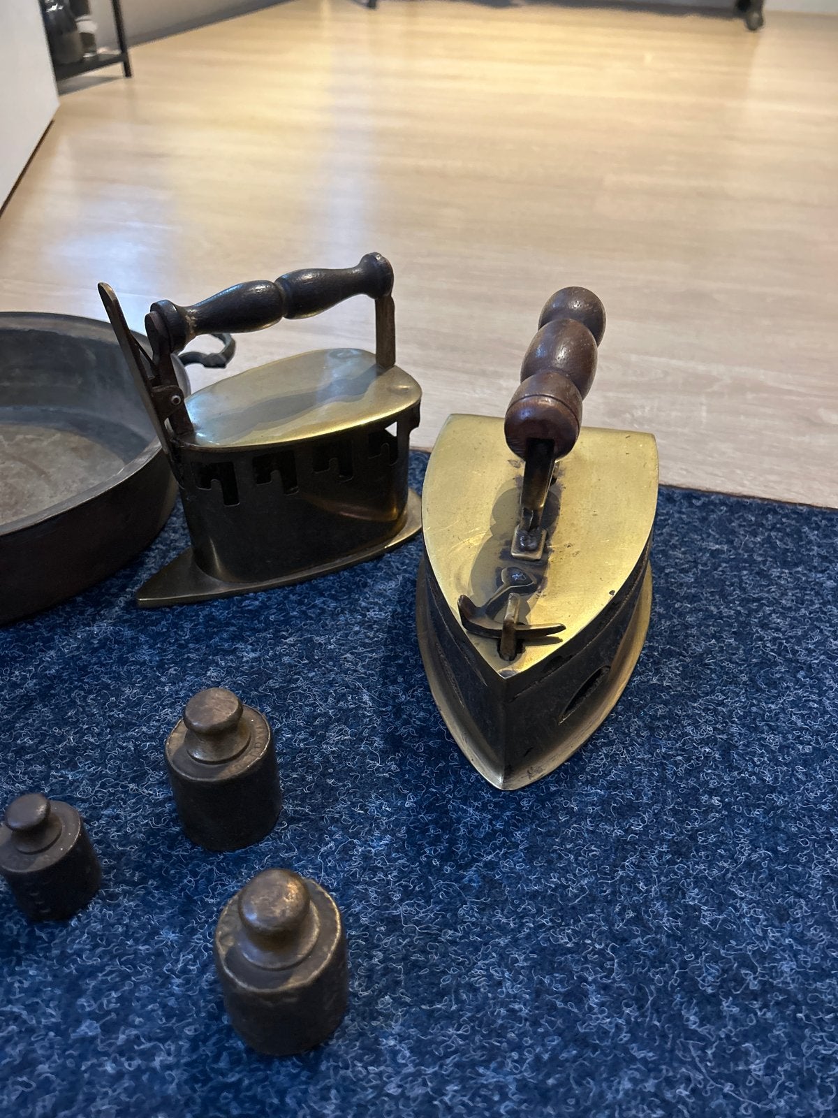 Oude koperen voorwerpen: vergiet, trechter, pannen, strijkbo, Antiek en Kunst, Ophalen, Koper