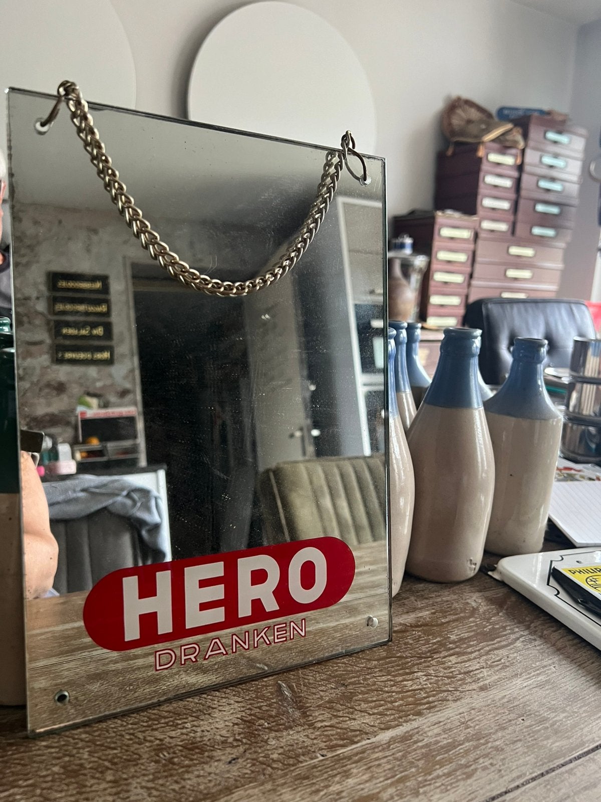 VINTAGE HERO RECLAME SPIEGEL, Ophalen, Zo goed als nieuw